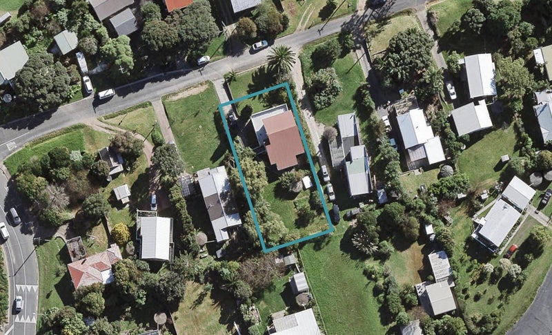 6 Ocean Road, Surfdale, Waiheke Island - Carousel 1
