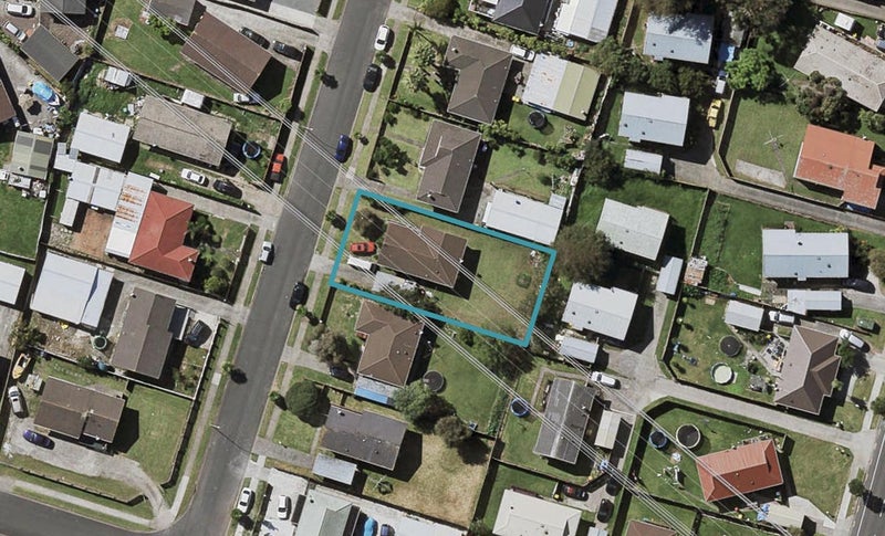 56 Zelda Avenue, Clover Park, Auckland - Carousel 1