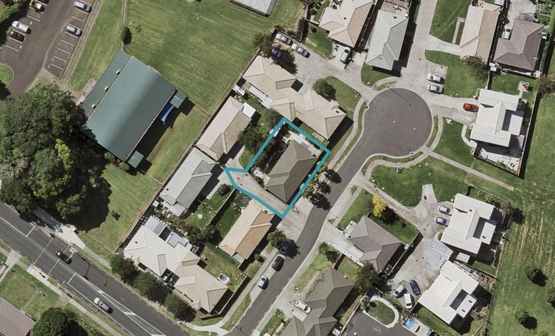 10 Serenity Place, Otara, Auckland - Carousel 1