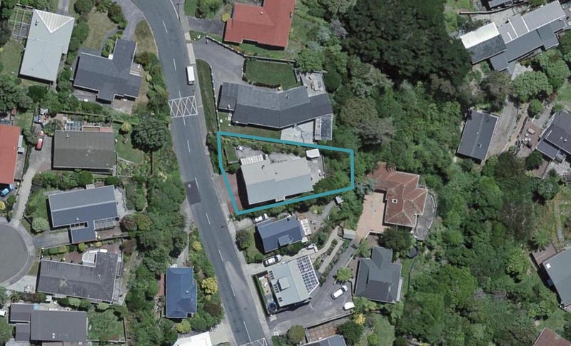 21 Chorley Grove, Churton Park, Wellington - Carousel 1