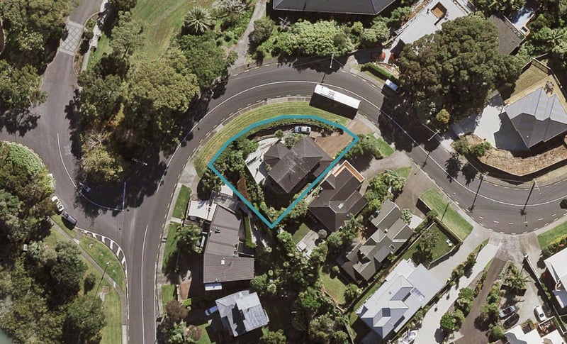 15 Sylvan Avenue, Northcote, Auckland - Carousel 1