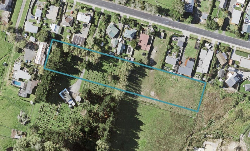 10 Seventh View Avenue, Beachlands, Auckland - Carousel 1
