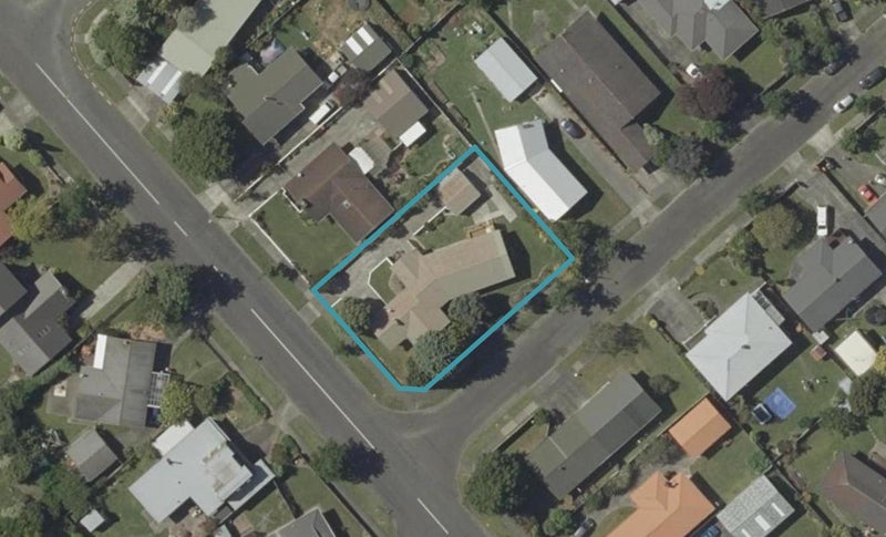 16 Rennie Avenue, Milson, Palmerston North - Carousel 1
