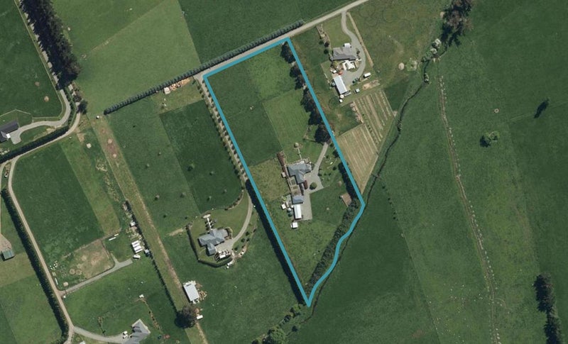 78 Seniors Road, Blenheim - Carousel 1