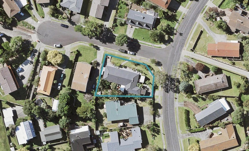 1 Naviti Place, Browns Bay, Auckland - Carousel 1
