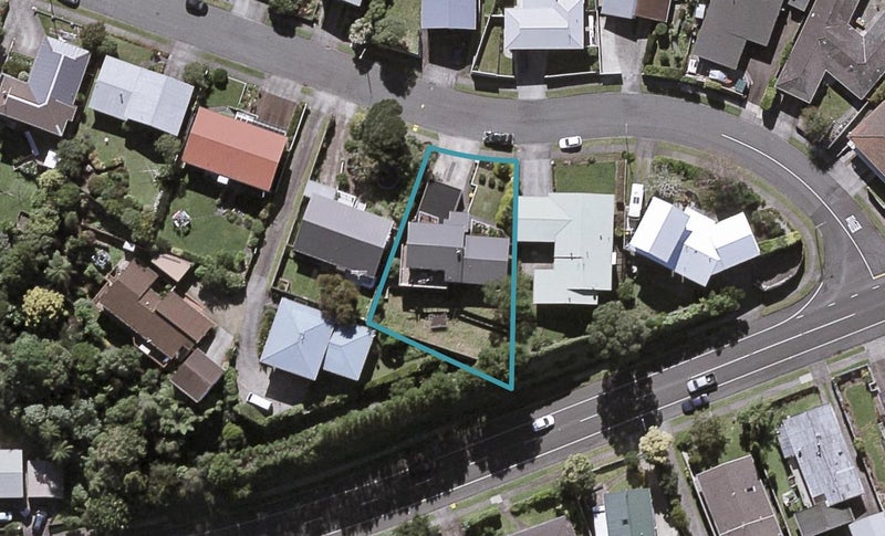 9 Longview Drive, Merrilands, New Plymouth - Carousel 1