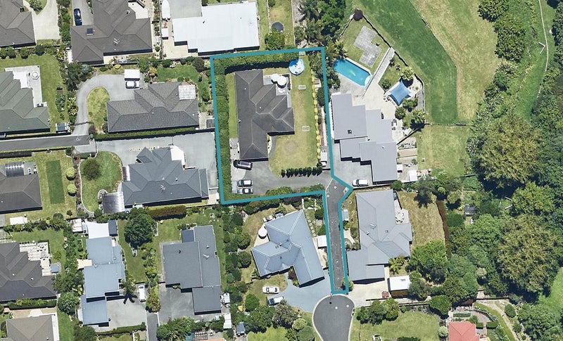 9 Calais Place, Ohauiti, Tauranga - Carousel 1