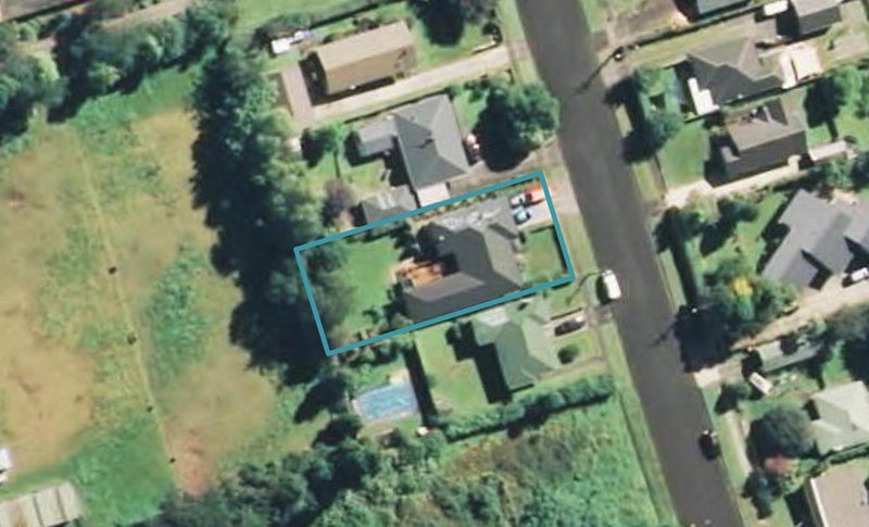 19 Brecon Road, Stratford - Carousel 1