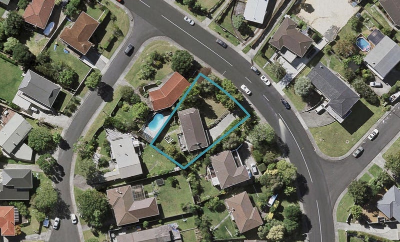44 Juniper Road, Sunnynook, Auckland - Carousel 1
