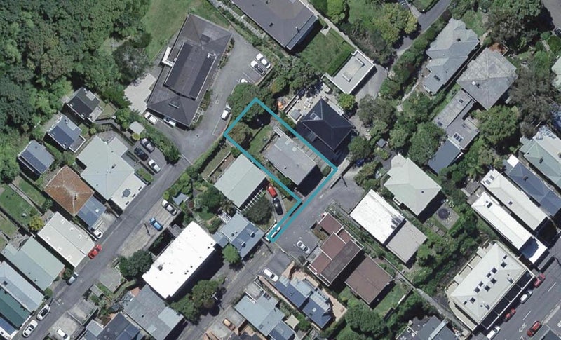 17 Barton Terrace, Thorndon, Wellington - Carousel 1