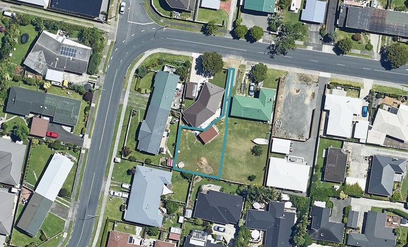 10 Cherrywood Drive, Otumoetai, Tauranga - Carousel 1