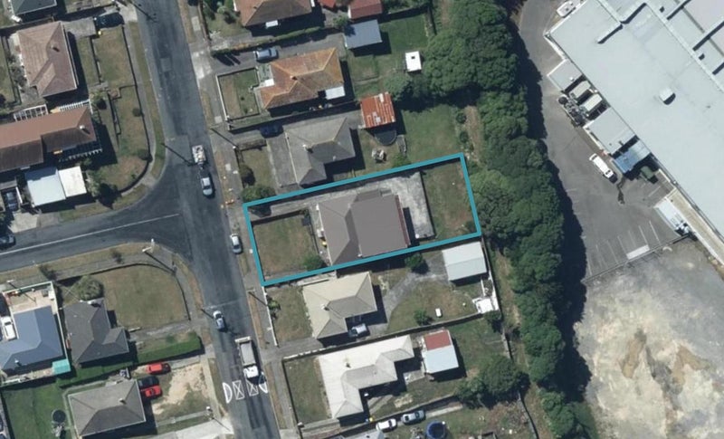 32 Kotuku Street, Elsdon, Porirua - Carousel 1