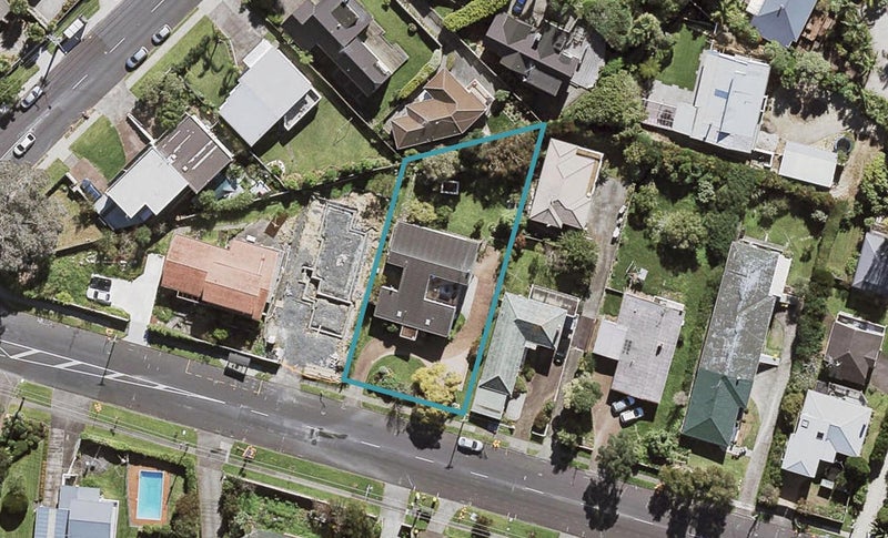 87 Raleigh Road, Northcote, Auckland - Carousel 1