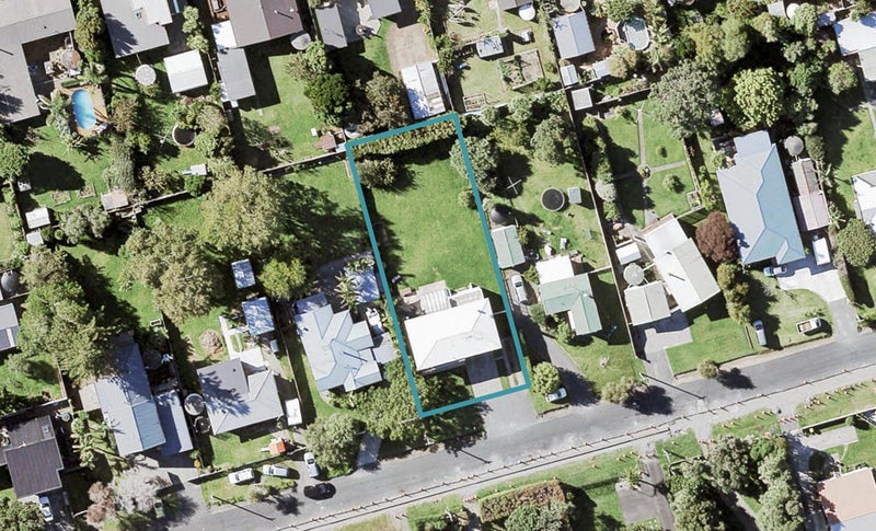 8 Second View Avenue, Beachlands, Auckland - Carousel 1