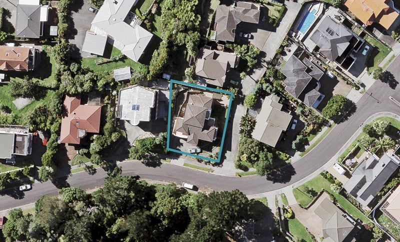 8 Mulgan Way, Browns Bay, Auckland - Carousel 1