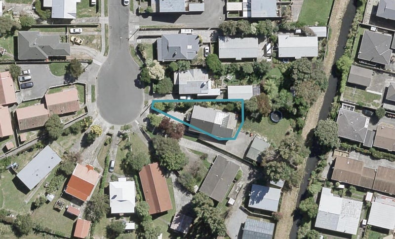 8A Awamutu Grove, Waiwhetu, Lower Hutt - Carousel 1