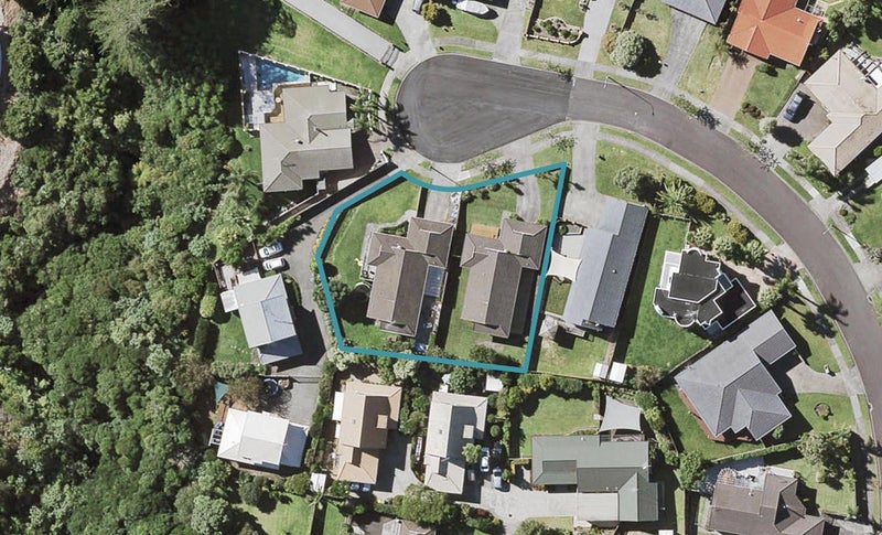 1/12 Woodview Rise, Botany Downs, Auckland - Carousel 1