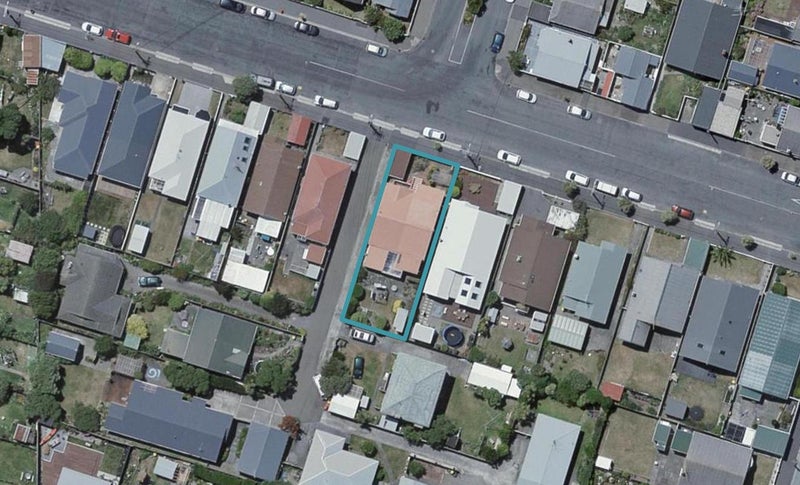 64 Endeavour Street, Lyall Bay, Wellington - Carousel 1