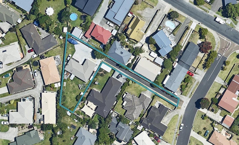 4 Parewaitai Court, Papamoa Beach, Papamoa - Carousel 1