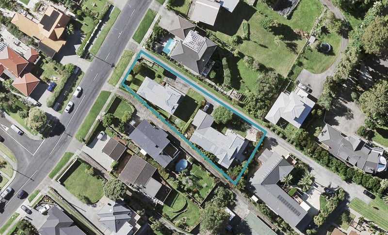 2/57 Mellons Bay Road, Mellons Bay, Auckland - Carousel 1