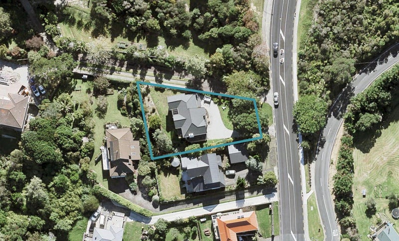 1128 Whangaparaoa Road, Tindalls Beach, Whangaparaoa - Carousel 1