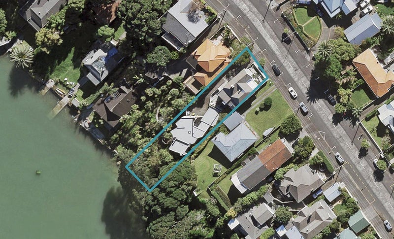 1/102 Queen Street, Northcote Point, Auckland - Carousel 1