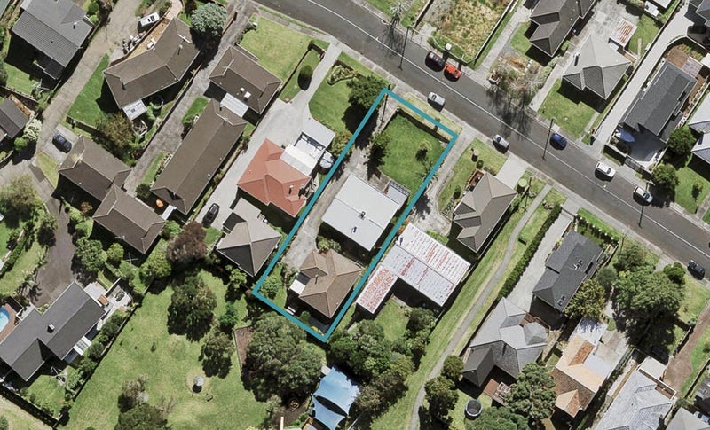 34 Littlejohn Street, Hillsborough, Auckland - Carousel 1