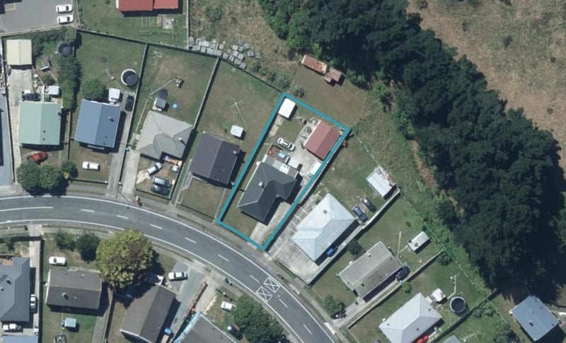 110 Corinna Street, Waitangirua, Porirua - Carousel 1