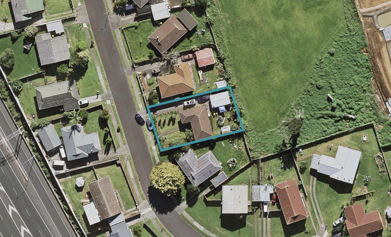 18 Ashmore Place, Favona, Auckland - Carousel 1