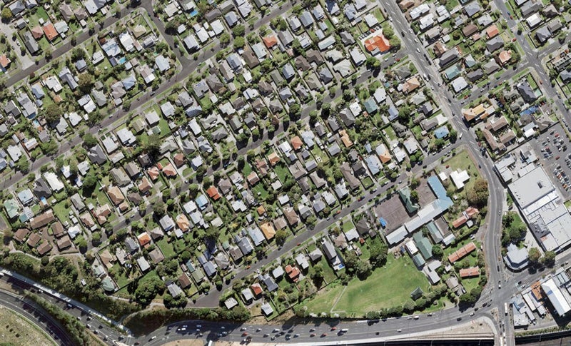 28E Alberta Street, Point Chevalier, Auckland - Carousel 1