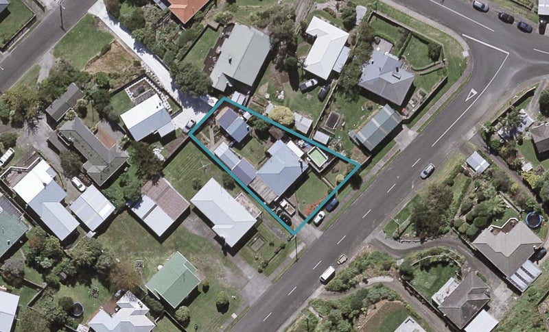 40 Queens Road, Glen Avon, New Plymouth - Carousel 1