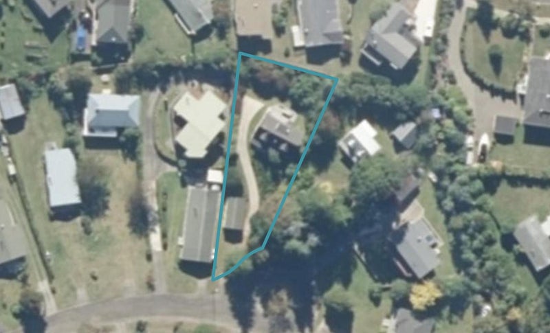 18 Pearce Place, Kinloch, Taupō - Carousel 1