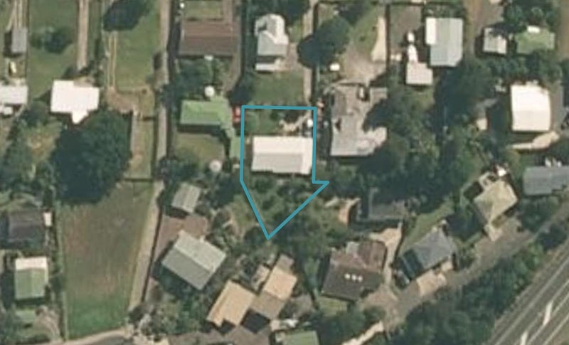 1/8 Otanerua RD, Hatfields Beach, Orewa - Carousel 1