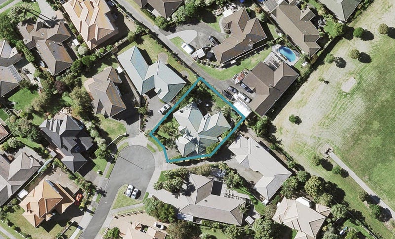 7 Auden Close, Somerville, Auckland - Carousel 1