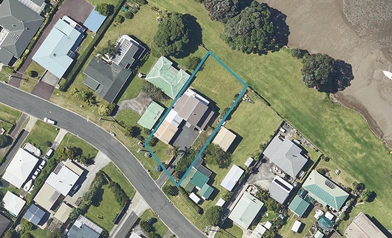 20 Roretana Drive, Athenree, Katikati - Carousel 1