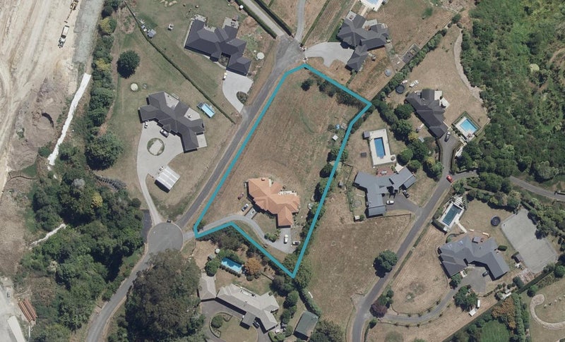 32 Seabrooke Lane, TAMAHERE, HAMILTON - Carousel 1