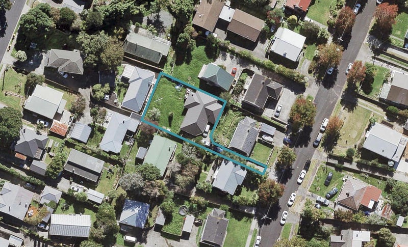12A Pine Street, New Lynn, Auckland - Carousel 1