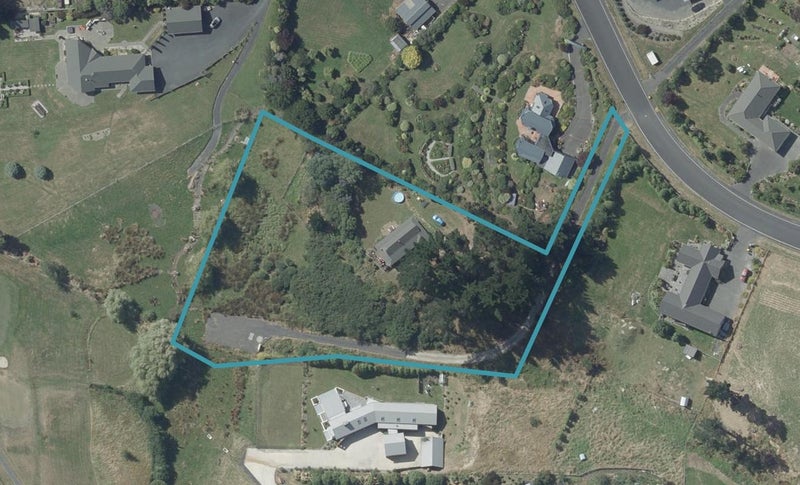 11 Wavy Knowes Drive, Waldronville, Dunedin - Carousel 1