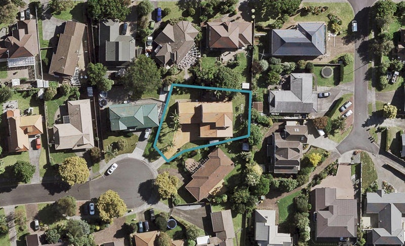 18 Cumbrian Place, Conifer Grove, Takanini - Carousel 1
