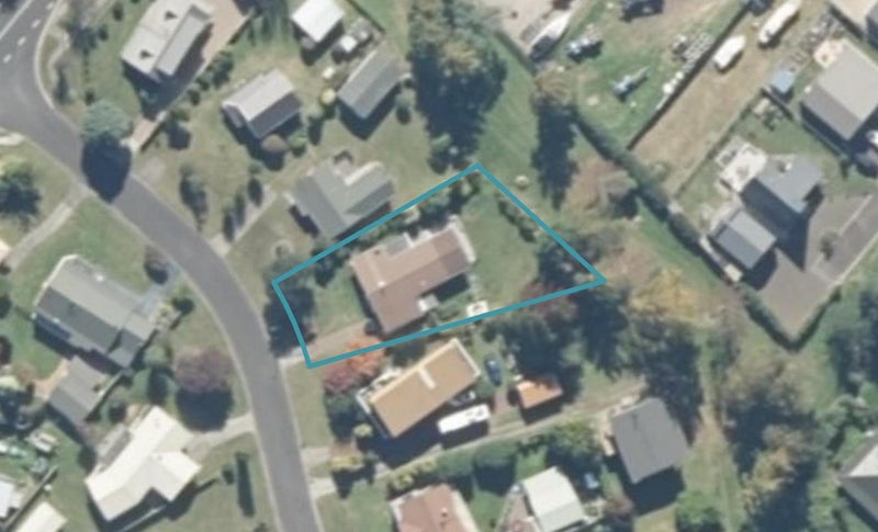 8 Gibbs Place, Taupo - Carousel 1