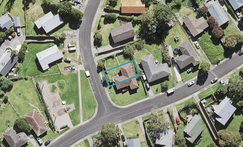 10A Taurus Crescent, Beach Haven, Auckland - Carousel 1
