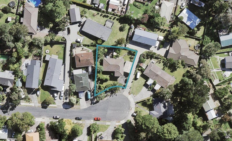 20 Puketitiro Street, Glen Eden, Auckland - Carousel 1
