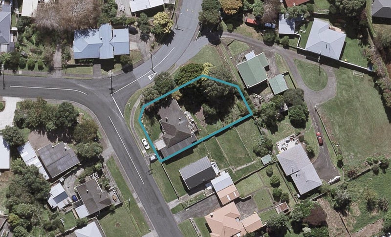 13 Alberta Road, Glen Avon, New Plymouth - Carousel 1