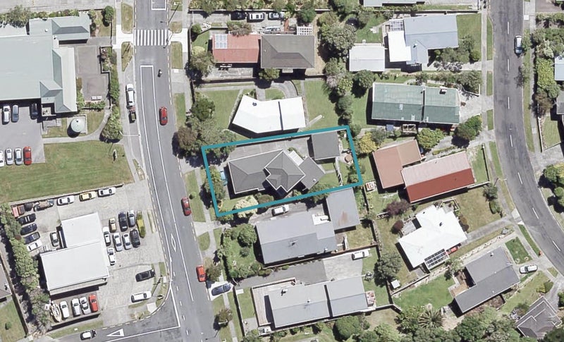 146 Dowse Drive, Maungaraki, Lower Hutt - Carousel 1