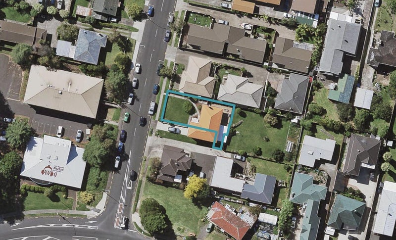 1/16 William Roberts Road, Pakuranga, Auckland - Carousel 1