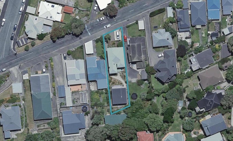17 Liffey Street, Island Bay, Wellington - Carousel 1