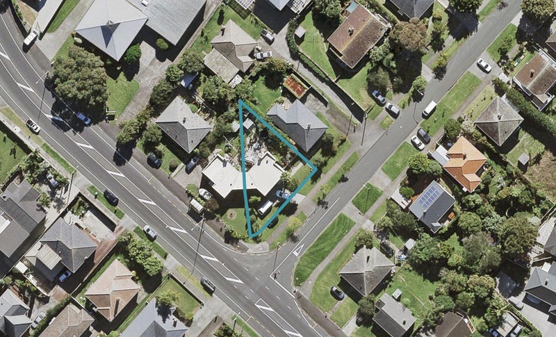 63 Kiwitea Street, Sandringham, Auckland - Carousel 1