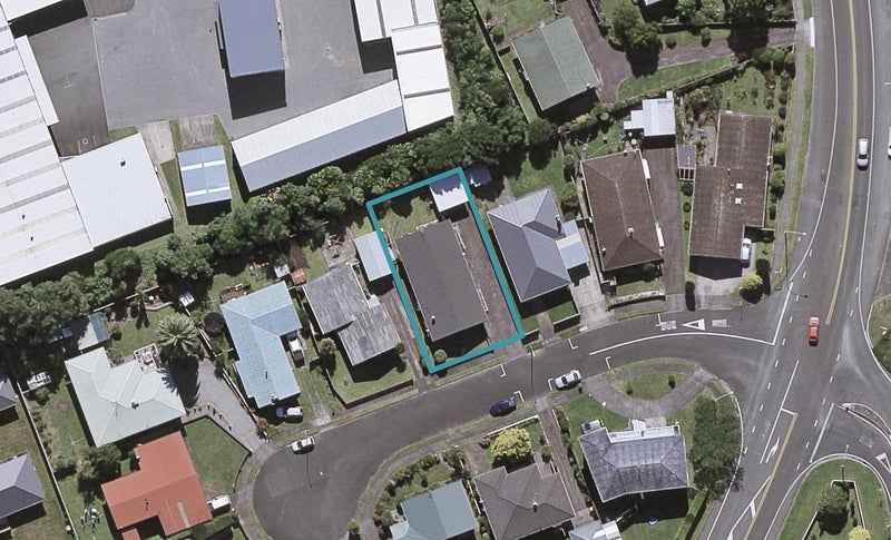8B Severn Place, Spotswood, New Plymouth - Carousel 1