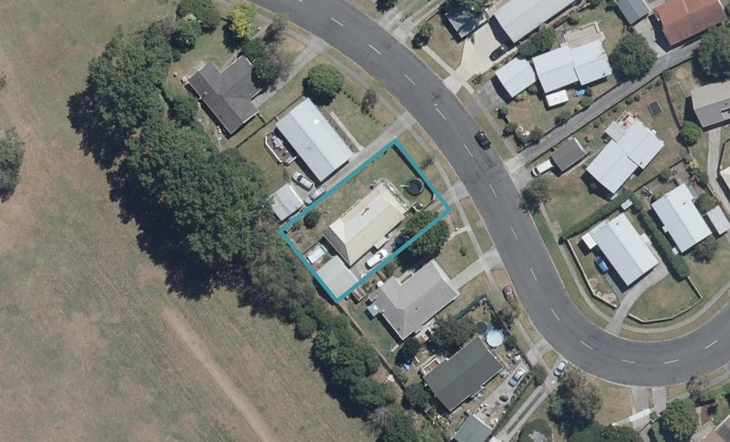 54 Garland Drive, St Andrews, Hamilton - Carousel 1