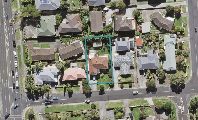 4 Felgrove Street, Glendene, Auckland - Carousel 1